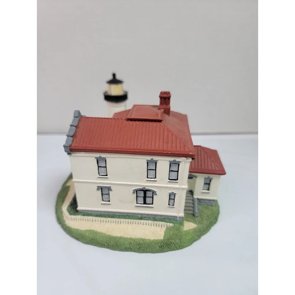 Danbury Mint Admiralty Head Lighthouse Historic American Lighthouses 1992...